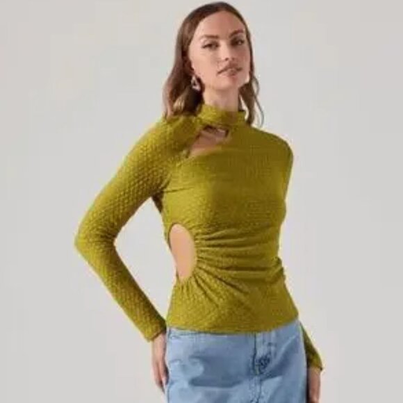 ASTR The LABEL Mock Neck Cut Out Top in Semi Sheer Textured Avocado Green Sz L - Picture 1 of 5
